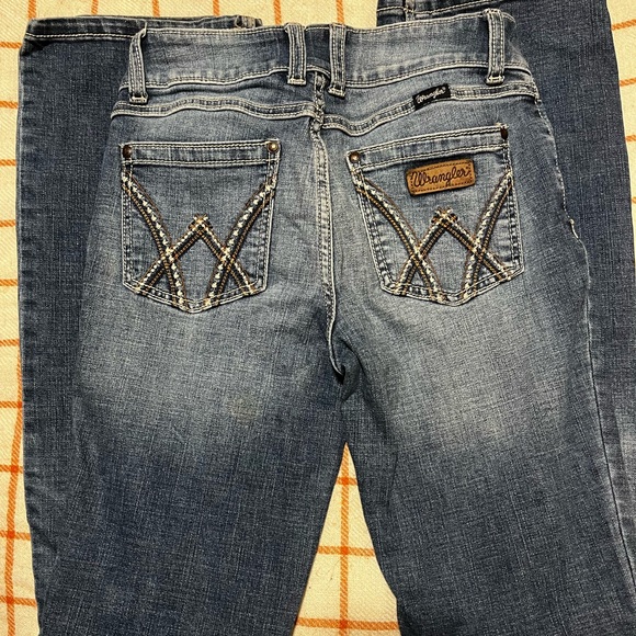 Wrangler Jeans - Picture 2 of 3
